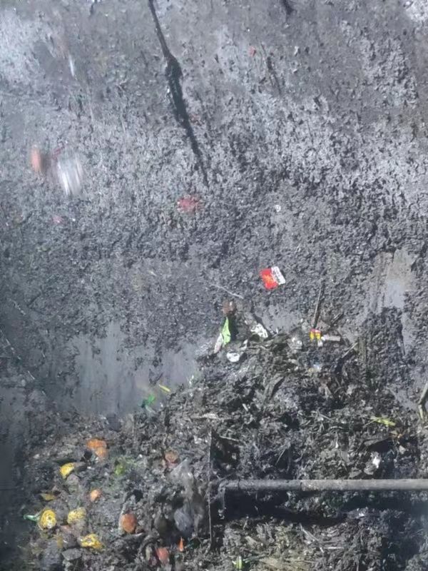 湖滨污水池清理